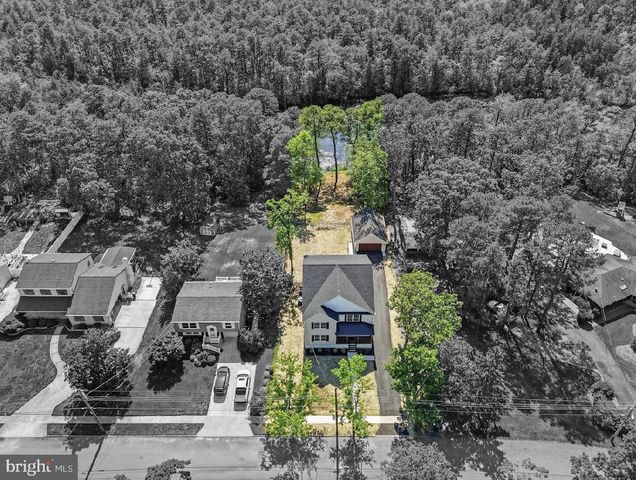 83 LAKESHORE DR, Hammonton, NJ 08037
