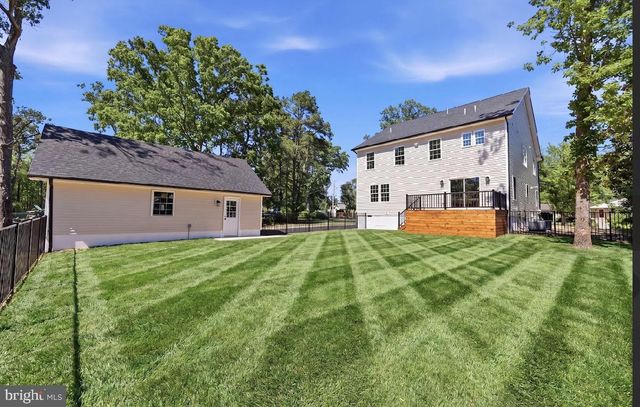 83 LAKESHORE DR, Hammonton, NJ 08037