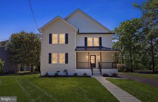 83 LAKESHORE DR, Hammonton, NJ 08037