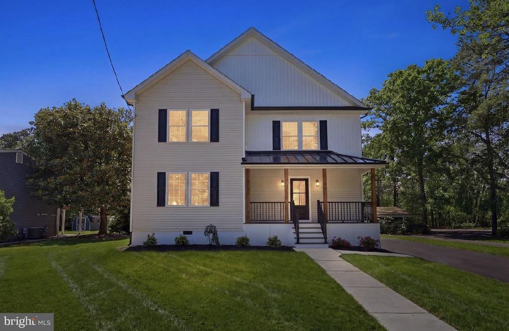 83 LAKESHORE DR, Hammonton, NJ 08037