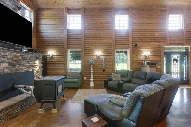 6090 Dividing Ridge Rd, Goodlettsville, TN 37072