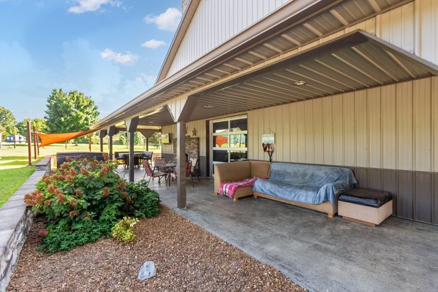 6090 Dividing Ridge Rd, Goodlettsville, TN 37072