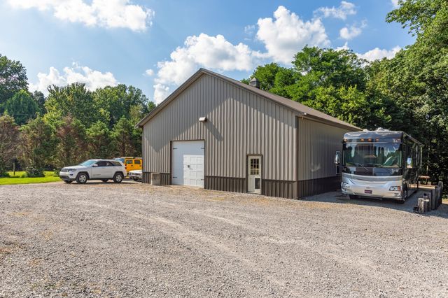 6090 Dividing Ridge Rd, Goodlettsville, TN 37072