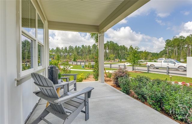 269 Crosstown Avenue, Richmond Hill, GA 31324