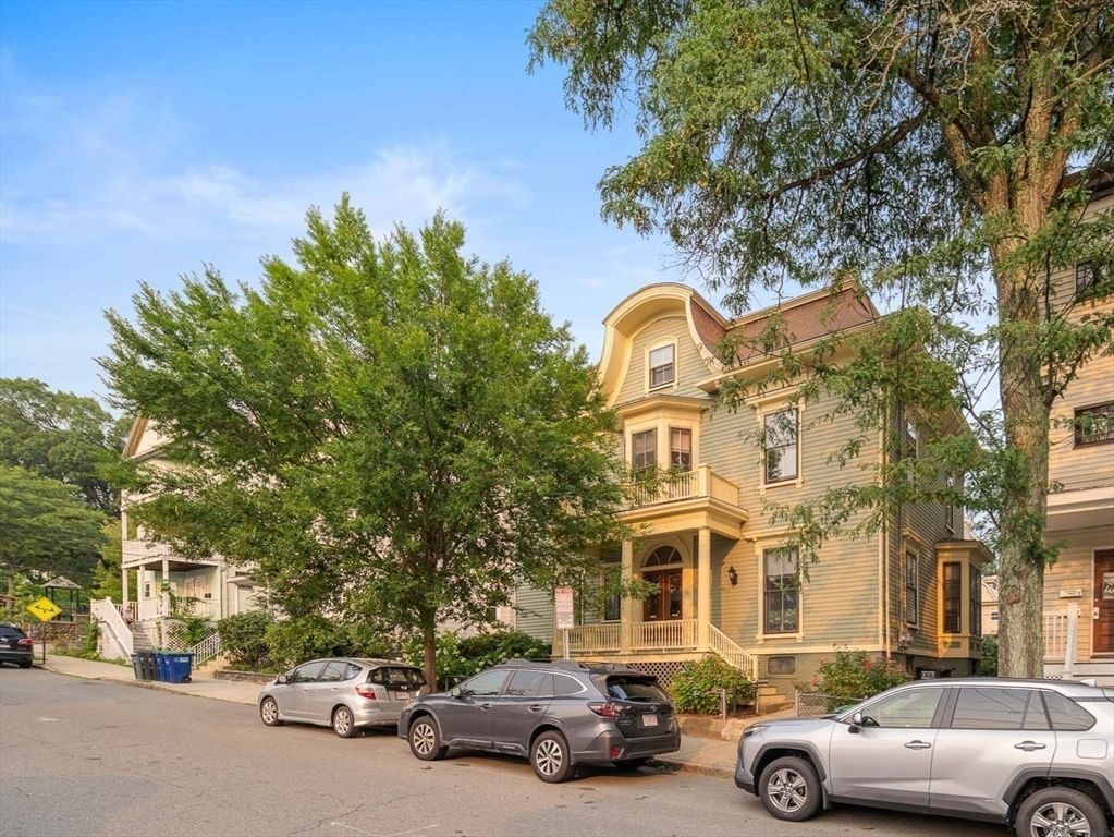 23 Craigie Street 2, Somerville, MA 02143