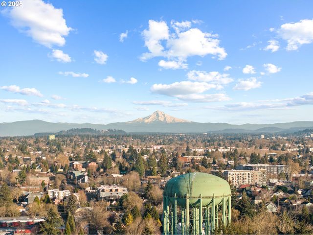 2384 N BLANDENA St, Portland, OR 97217