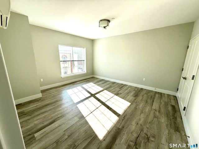 502 Howe Avenue 302, Shelton, CT 06484