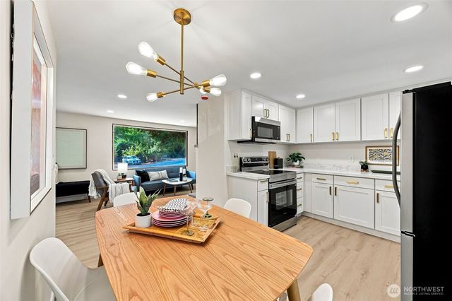 2538 NE 107th Street, Seattle, WA 98125