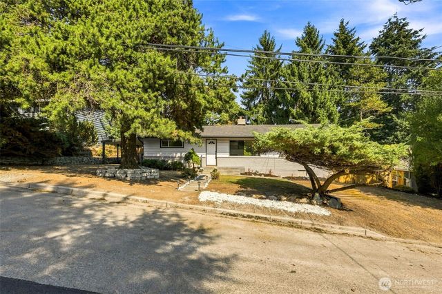 2538 NE 107th Street, Seattle, WA 98125