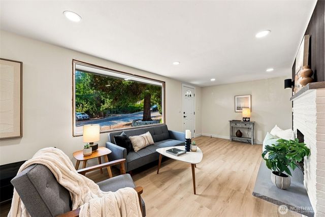 2538 NE 107th Street, Seattle, WA 98125