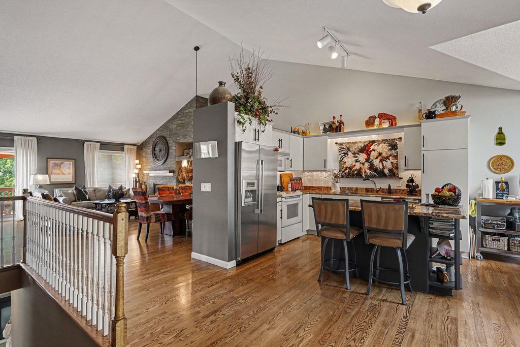 13815 Falcon Avenue, Apple Valley, MN 55124 — photo 4