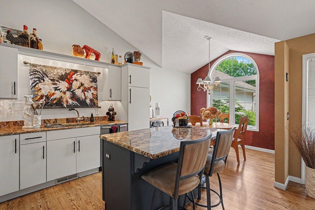13815 Falcon Avenue, Apple Valley, MN 55124 — photo 5