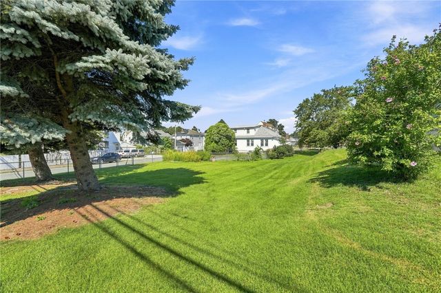 7 Old Whipple Street, Cumberland, RI 02864