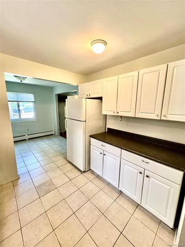 1 Heritage Drive E, Harriman, NY 10926