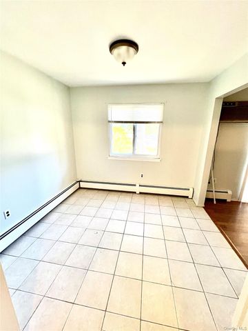 1 Heritage Drive E, Harriman, NY 10926