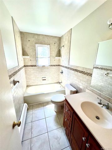 1 Heritage Drive E, Harriman, NY 10926