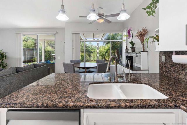 1571 Corte Daniel, Oceanside, CA 92056