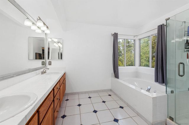 1571 Corte Daniel, Oceanside, CA 92056