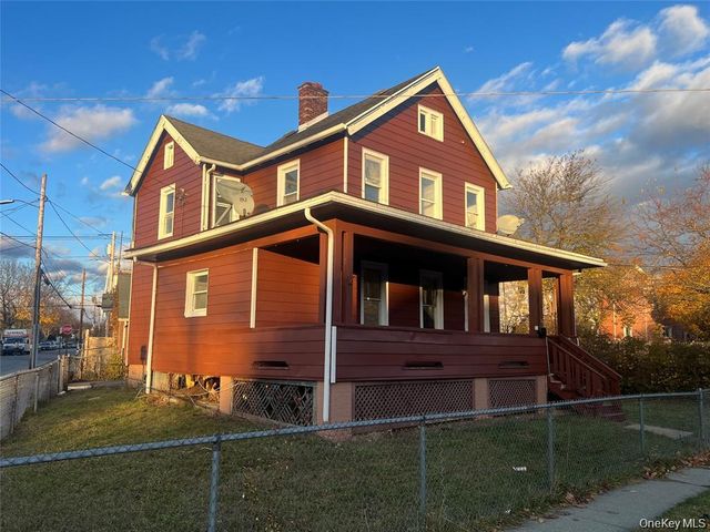 87 Winnikee Avenue, Poughkeepsie, NY 12601