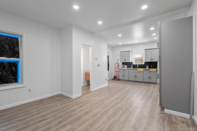 87 Winnikee Avenue, Poughkeepsie, NY 12601