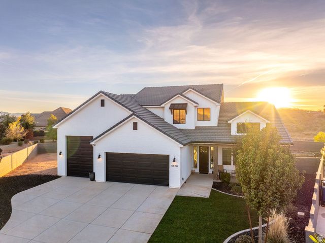4370 S SECRETARIAT DR, Washington, UT 84780