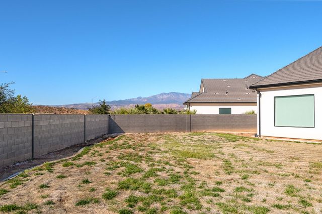 4370 S SECRETARIAT DR, Washington, UT 84780