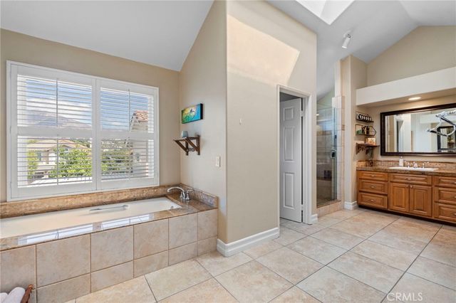 3 Snowdon, Rancho Santa Margarita, CA 92679