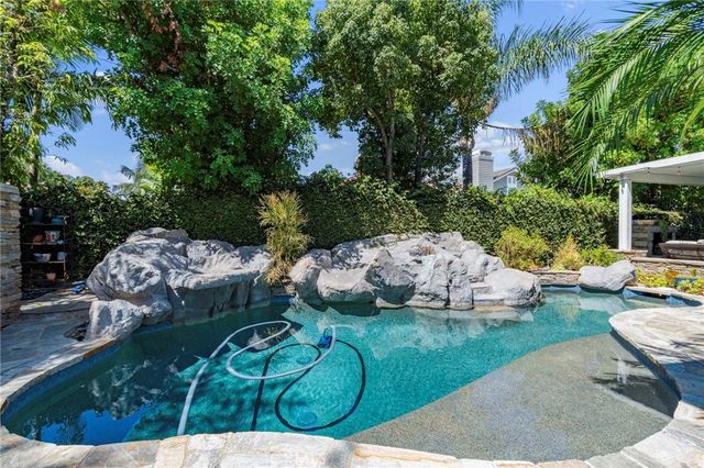 3 Snowdon, Rancho Santa Margarita, CA 92679