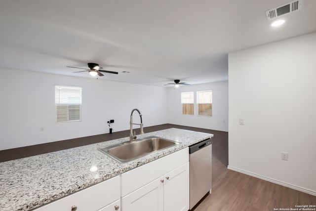 1019 Crenshaw Way, San Antonio, TX 78221