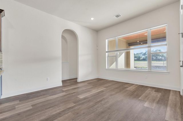 216 Cimarron Hills TRL E, Georgetown, TX 78628