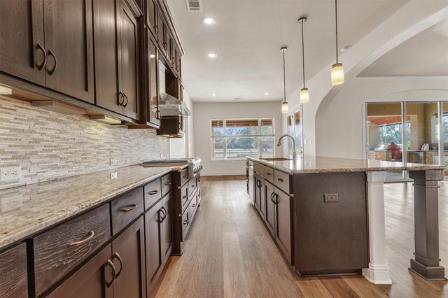 216 Cimarron Hills TRL E, Georgetown, TX 78628