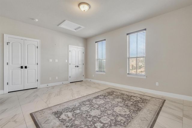 216 Cimarron Hills TRL E, Georgetown, TX 78628