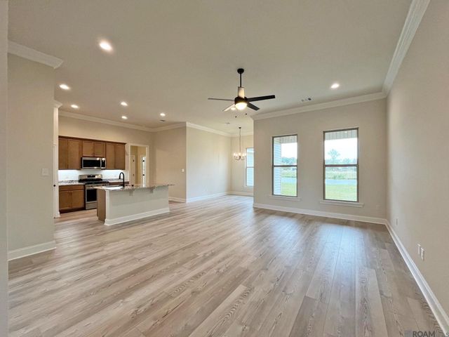 1574 Old Tucson Ave, Zachary, LA 70791