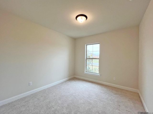 1574 Old Tucson Ave, Zachary, LA 70791