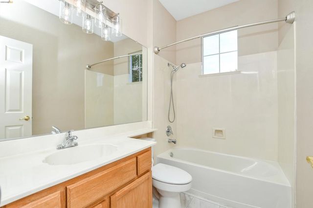 1720 Jubilee Dr, Brentwood, CA 94513