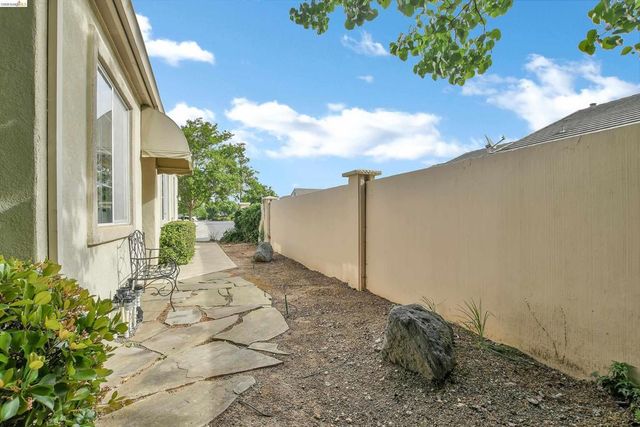 1720 Jubilee Dr, Brentwood, CA 94513