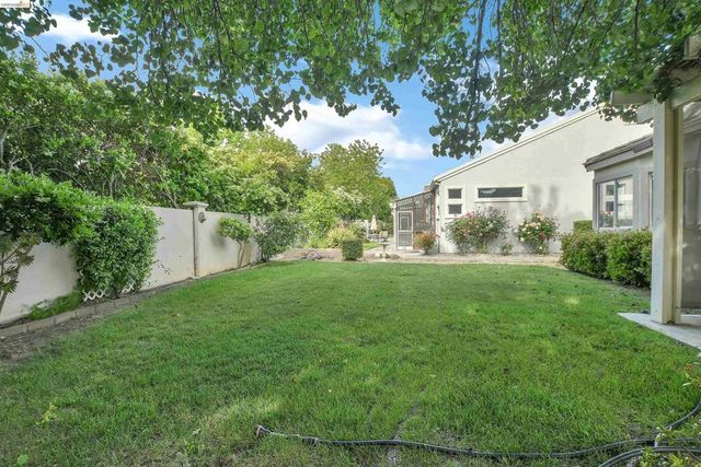 1720 Jubilee Dr, Brentwood, CA 94513