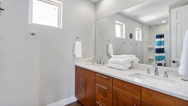 302 Green Acres DR, Marble Falls, TX 78654