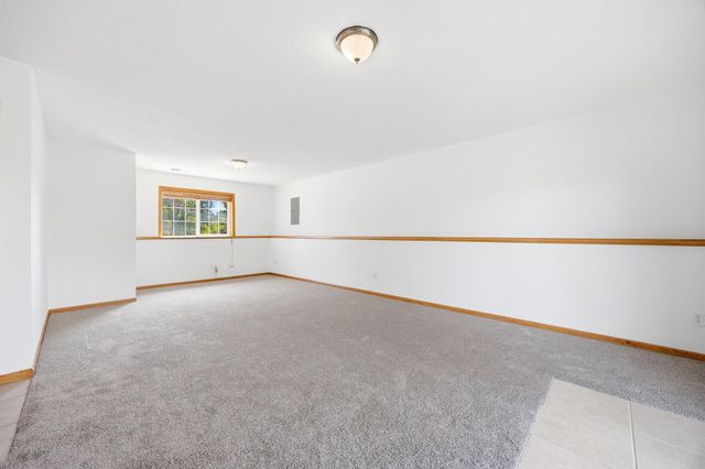 1026 Pioneer Trail SE, Cambridge, MN 55008