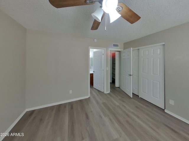 6826 W CHOLLA Street, Peoria, AZ 85345