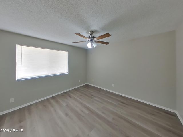 6826 W CHOLLA Street, Peoria, AZ 85345