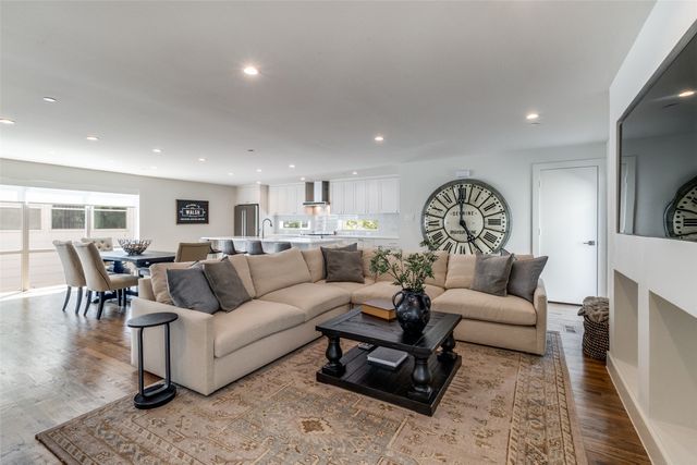 5907 Lindell Avenue A, Dallas, TX 75206