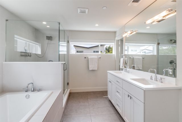 5907 Lindell Avenue A, Dallas, TX 75206