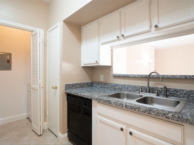 6500 Harbor Town Drive 2806, Houston, TX 77036