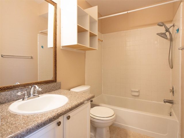 6500 Harbor Town Drive 2806, Houston, TX 77036