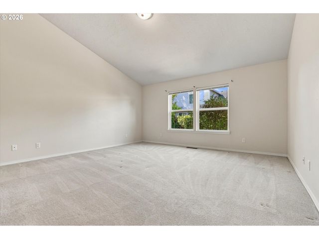 645 N JUNIPER Ct, Canby, OR 97013