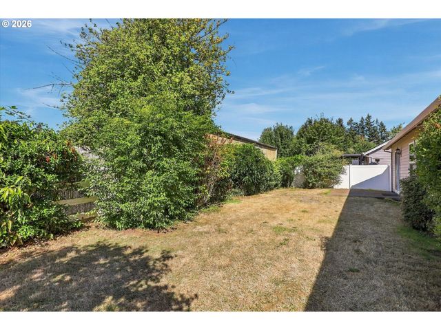 645 N JUNIPER Ct, Canby, OR 97013