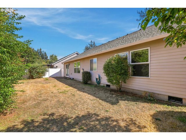 645 N JUNIPER Ct, Canby, OR 97013