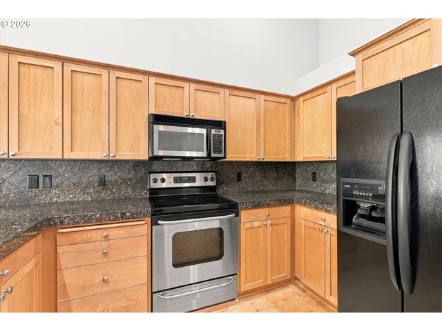 645 N JUNIPER Ct, Canby, OR 97013