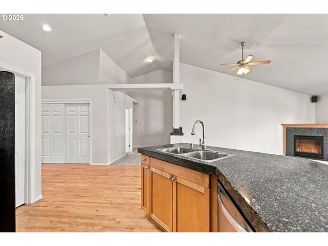 645 N JUNIPER Ct, Canby, OR 97013